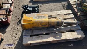 Hydraulic machine breaker c/w 1 x line - 5
