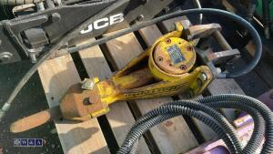 ATLAS COPCO hydraulic machine breaker c/w lines (30mm pins) - 7