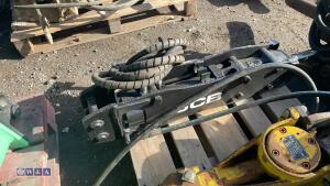 JCB hydraulic machine breaker c/w lines (30mm pins)