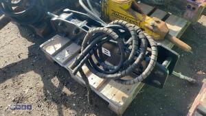 JCB hydraulic machine breaker c/w lines (30mm pins) - 2