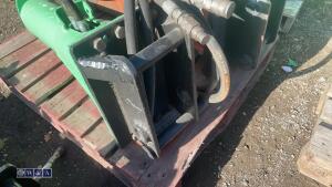 MONTABERT SC28 hydraulic machine breaker c/w lines (45mm pins) - 8