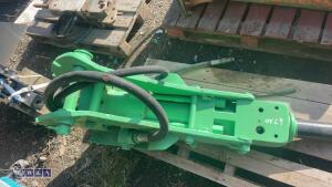 MONTABERT BR125 hydraulic machine breaker c/w lines (45mm pins) - 9