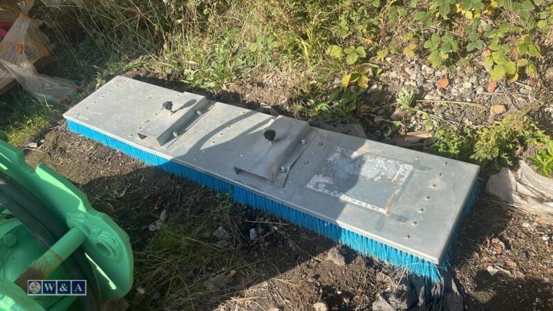Yard brush to suit forklift