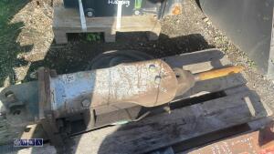 FURUKAWA F1 hydraulic machine breaker c/w lines (25mm pins) - 8