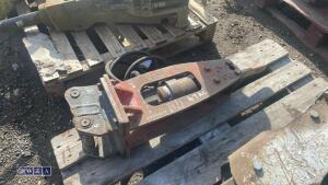 SANDVIK BR222 hydraulic machine breaker c/w lines (30mm pins) - 2