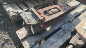 SANDVIK BR222 hydraulic machine breaker c/w lines (30mm pins) - 3