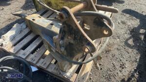 Hydraulic machine breaker c/w lines (30mm pins) - 6