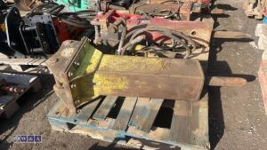 Hydraulic machine breaker c/w lines (50mm pins) - 2