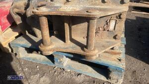 Hydraulic machine breaker c/w lines (50mm pins) - 7