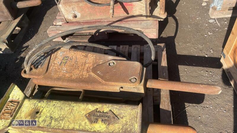 Hydraulic machine breaker c/w lines (55mm pins)