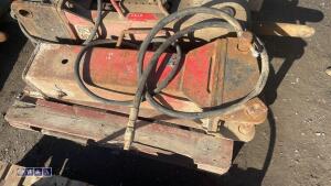 Hydraulic machine breaker c/w lines (50mm pins) - 2