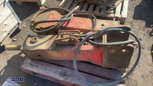 Hydraulic machine breaker c/w lines (50mm pins) - 2