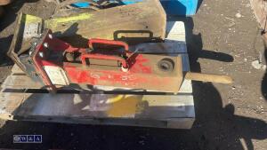 Hydraulic machine breaker (30mm pins) - 2