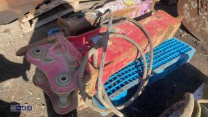 Hydraulic machine breaker c/w lines (45mm pins) - 6