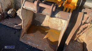 30'' digging bucket (45mm pins) - 3