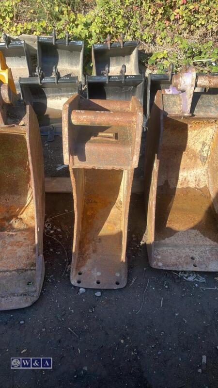 10'' digging bucket (50mm pins)