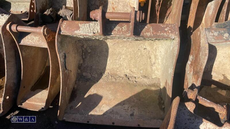 34'' digging bucket (45mm pins)