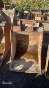23'' digging bucket (45mm pins)