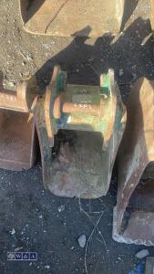 1ft digging bucket (30mm pins) - 2