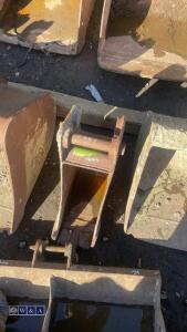 7'' digging bucket (35mm pins) - 2