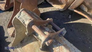 35'' digging bucket (45mm pins) - 3