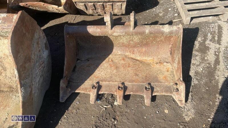 3ft digging bucket (35mm pins)