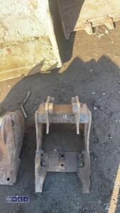 1ft Digging bucket (25mm pins) - 2