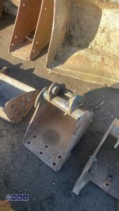 1ft digging bucket (30mm pins)
