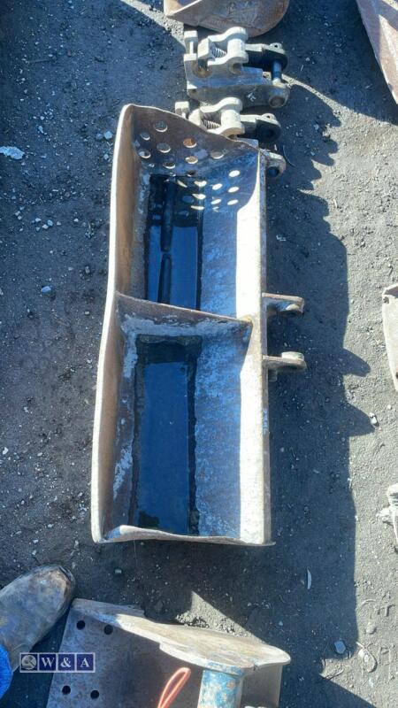 3ft ditching bucket (25mm pins)