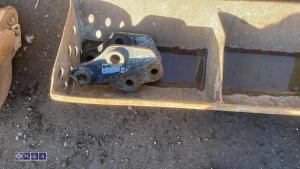 3ft ditching bucket (25mm pins) & hitch - 3