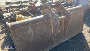 6ft ditching bucket (60mm pins) - 5