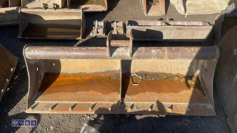 5ft ditching bucket (45mm pins)