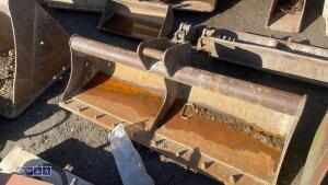 5ft ditching bucket (45mm pins) - 2