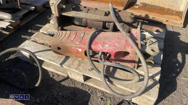 Hydraulic machine breaker c/w lines (30mm pins) (3428159)