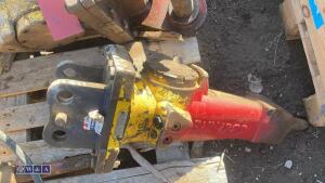 EPIROC hydraulic machine breaker (30mm pins)(3414282) - 3