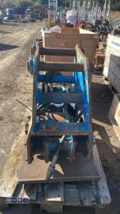 Compaction plate to suit 13t excavator (65mm pins) - 3