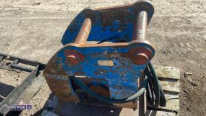 Compaction plate to suit 13t excavator (65mm pins) - 10