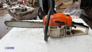 Petrol chainsaw