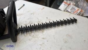 Petrol hedge trimmer - 4