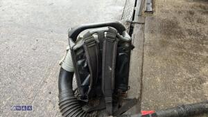 MAKITA petrol backpack blower - 4
