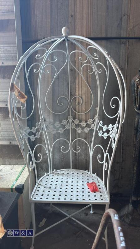 Metal cage seat (white)