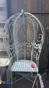 Metal cage seat (white)