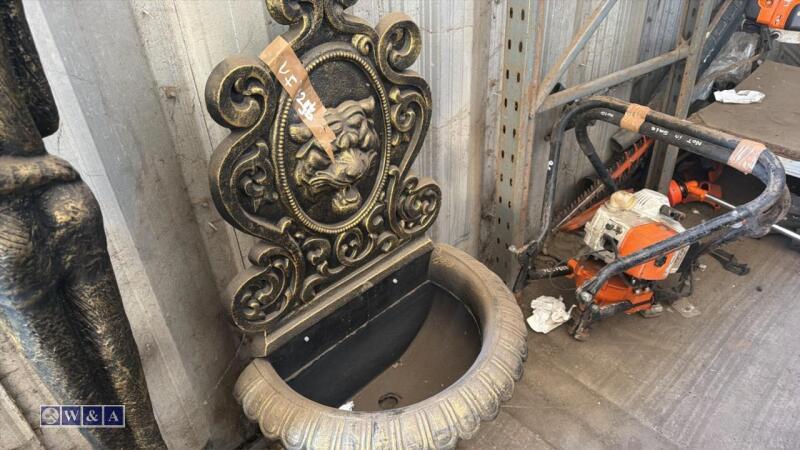 Wall fountain (bronze colour)