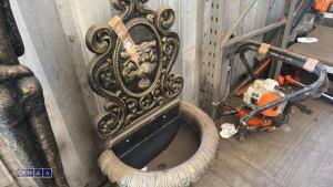Wall fountain (bronze colour)