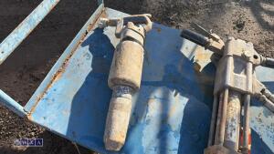 2 x Pneumatic picks & TEREX hydraulic breaker (766)(760)(914) - 5