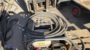JCB BEAVER hydraulic power pack c/w hose & breaker (3280902)(3433634) - 3