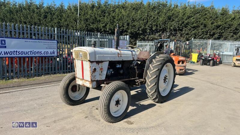 DB990 tractor