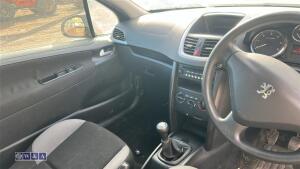 Peugeot 207 - 18