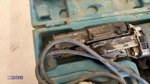 MAKITA 110v reciprocating saw c/w case - 4