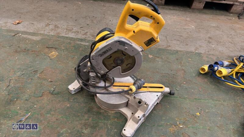 DEWALT 110v mitre saw